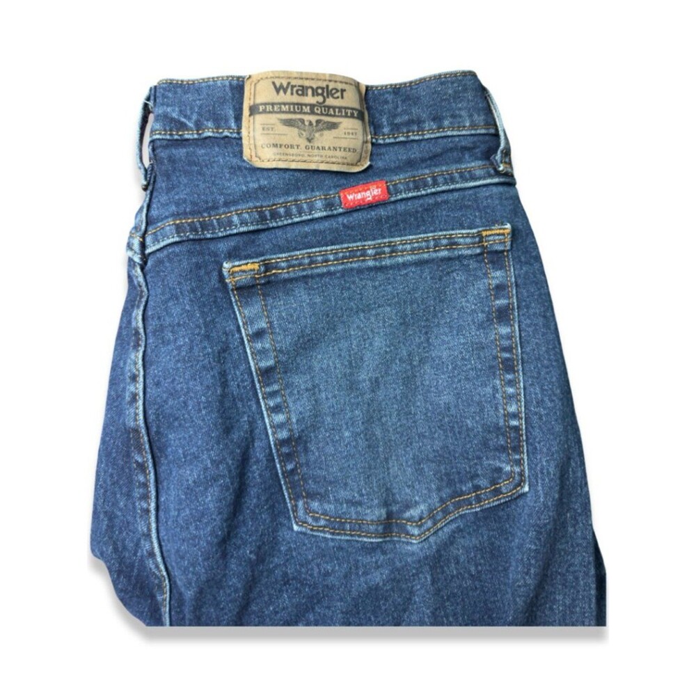 Wrangler Mens 32x30 Regular Fit Jeans Medium Dark Wash Straight Leg Denim - Picture 7 of 7